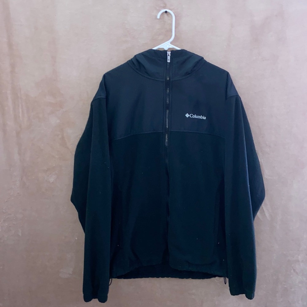 Black Columbia Sweater (size XL)